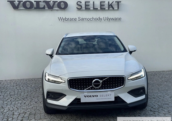 Volvo V60 Cross Country cena 144900 przebieg: 128990, rok produkcji 2019 z Warszawa małe 596